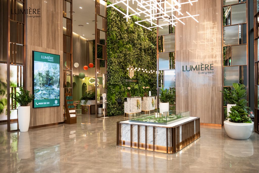 Thế Giới Nghệ Thuật Cùng Lumiere Evergreen